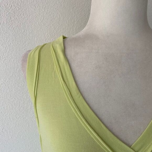 We The Free Green V Neck Sleeveless Tank Top SZ XS - Picture 8 of 10